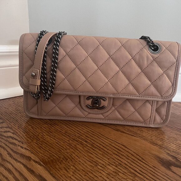 CHANEL Medium French Riviera Flap Bag - Picture 2 of 8